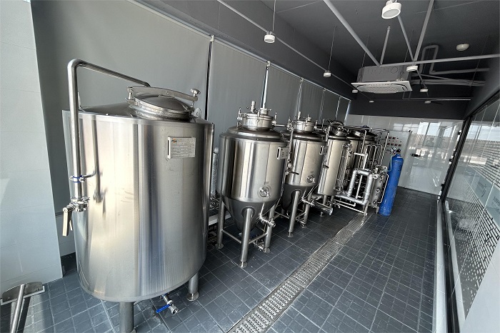精釀<a href=http://m.phpaspjc.cn/ target=_blank class=infotextkey>啤酒設(shè)備</a>-山東天泰啤酒設(shè)備