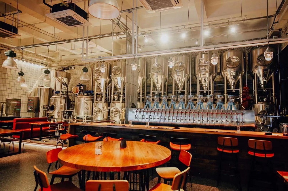 你知道燭式硅藻土過濾機(jī)是如何工作的嗎？